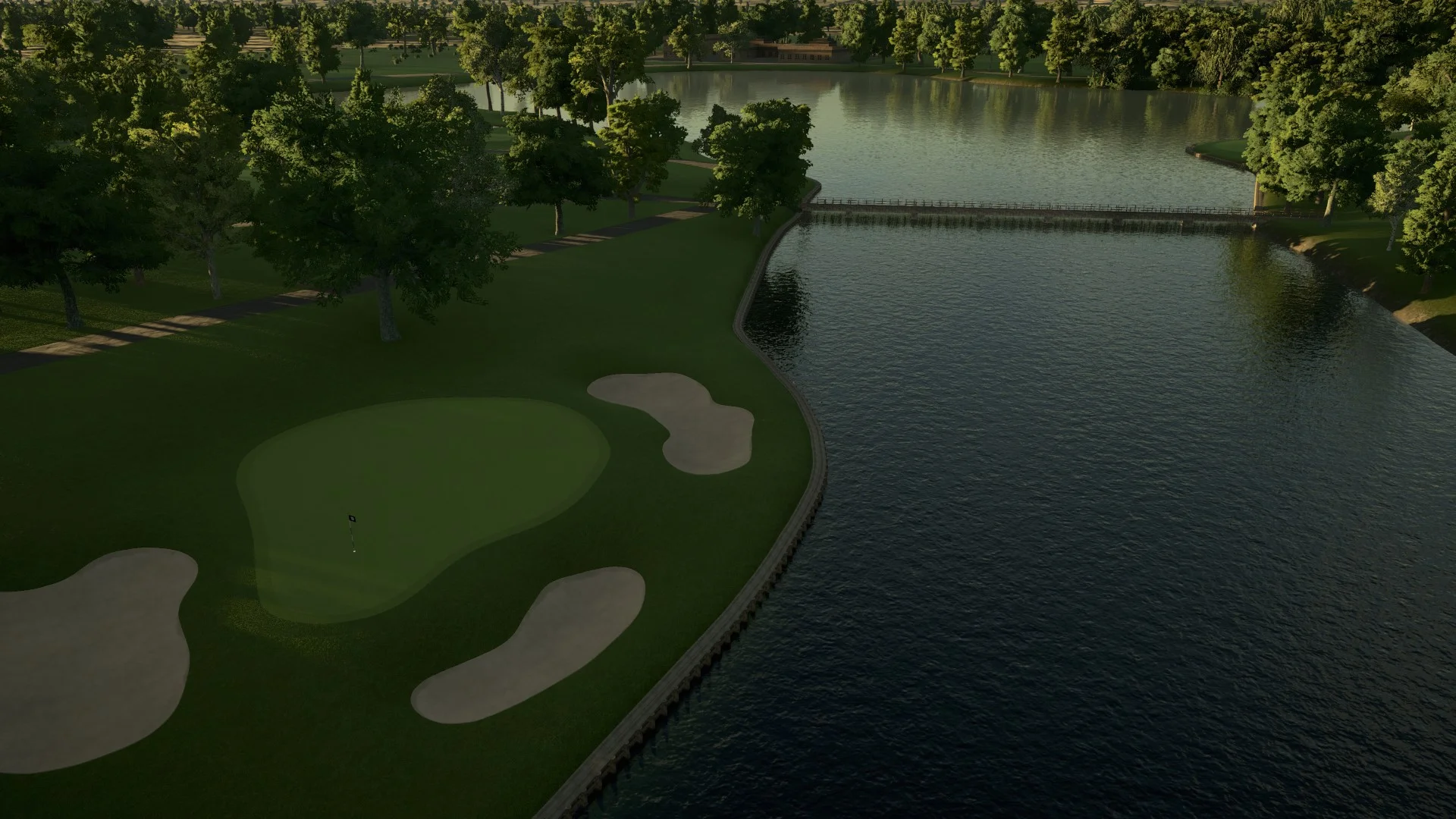 Green golf cạnh hồ nước làm hình nền điện thoại